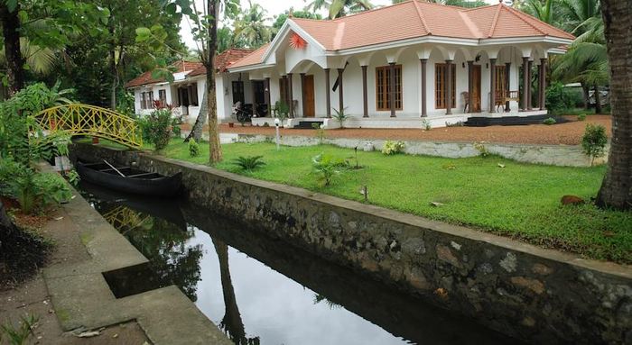 Coconut Creek Farm and Homestay